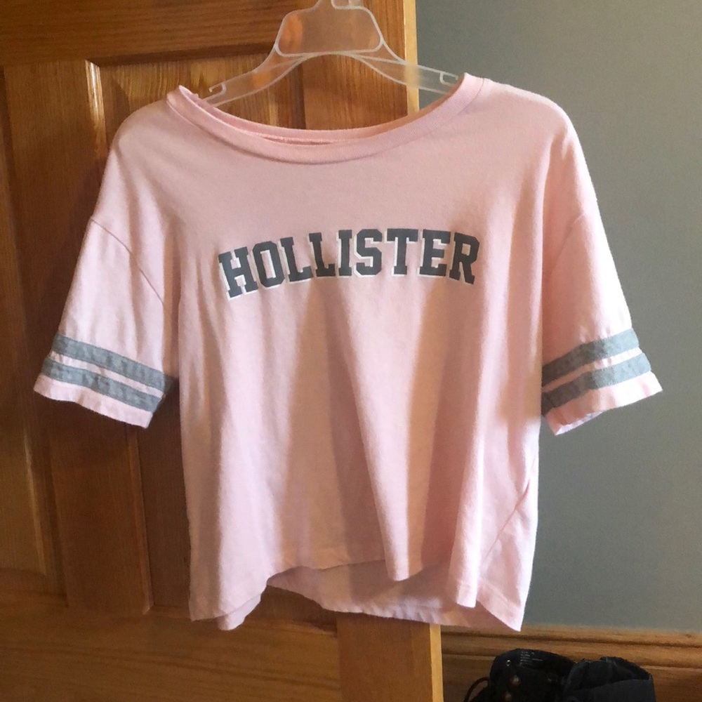 Hollister Pink and Gray crop top shirt